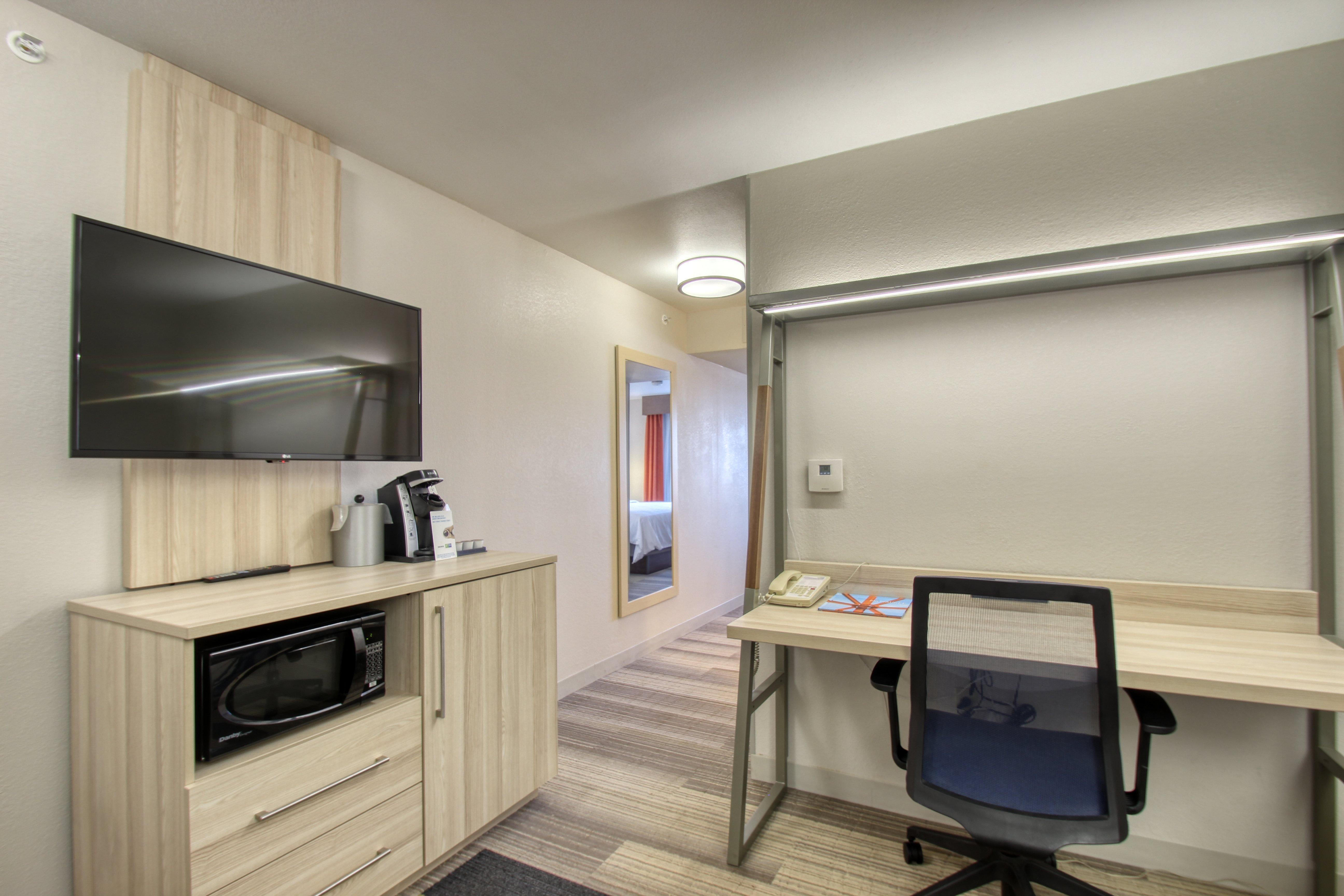 Holiday Inn Express Hotel & Suites Milwaukee Airport By Ihg Exterior foto
